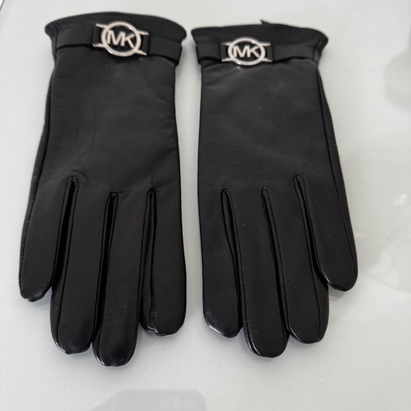 NWOT - Michael Kors Black Leather Gloves - Size Small - Picture 2 of 4